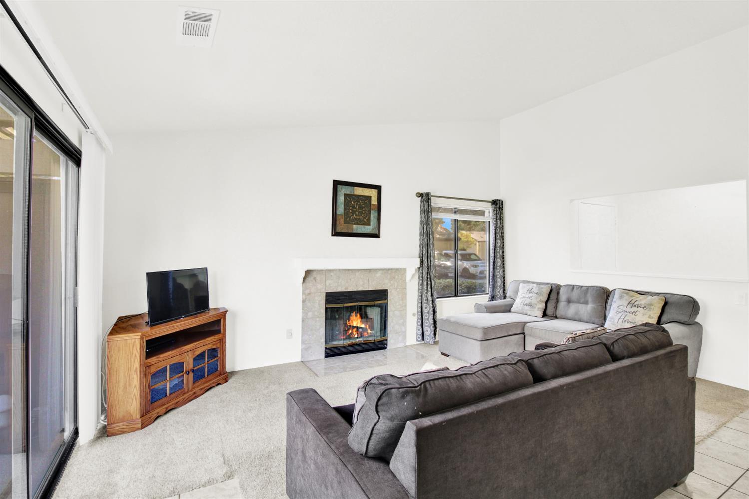 1123 Cedar Creek Dr #1, Modesto, CA 95355