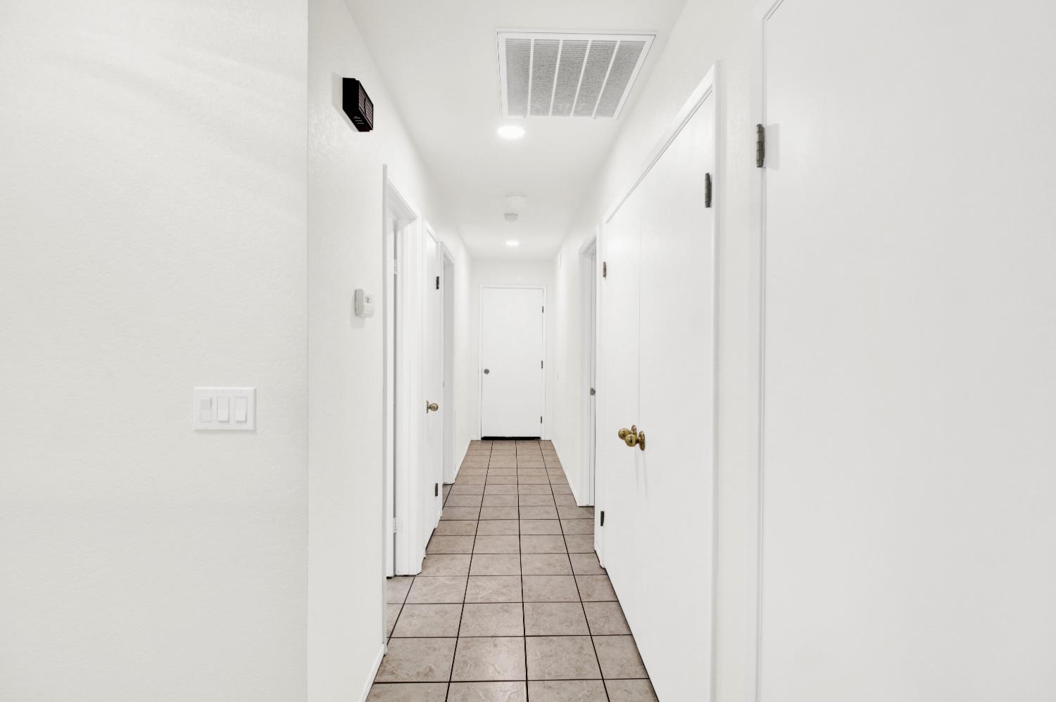 1123 Cedar Creek Dr #1, Modesto, CA 95355