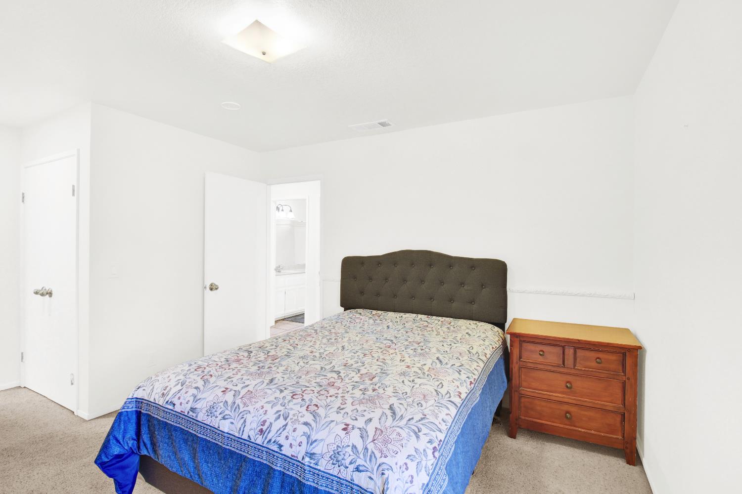 1123 Cedar Creek Dr #1, Modesto, CA 95355
