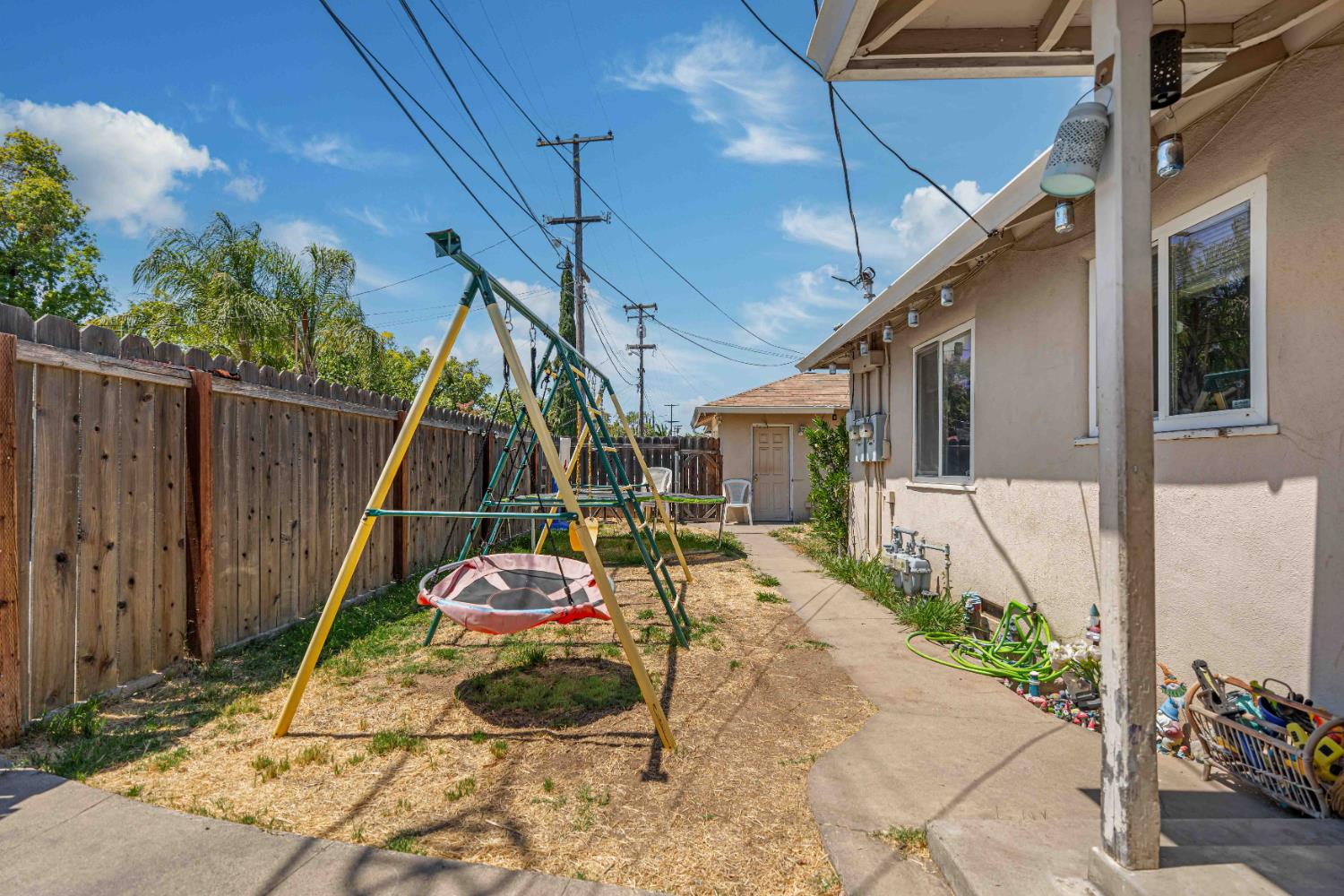 1335 Tully Rd, Modesto, CA 95350