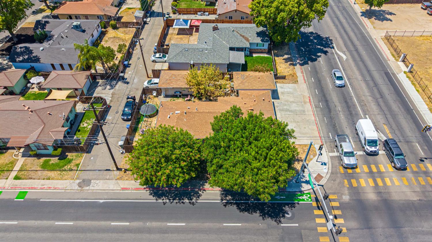 1335 Tully Rd, Modesto, CA 95350