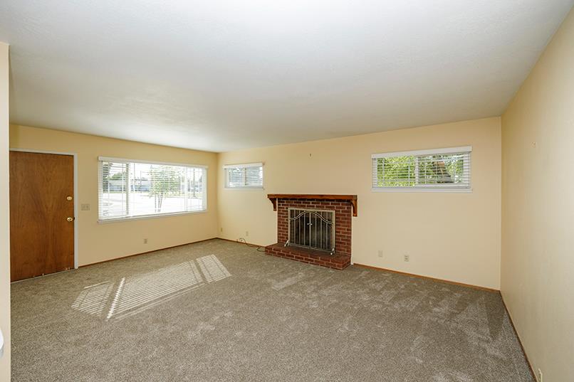 1937 Mulberry Way, Hughson, CA 95326