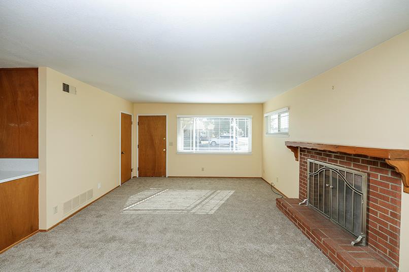 1937 Mulberry Way, Hughson, CA 95326