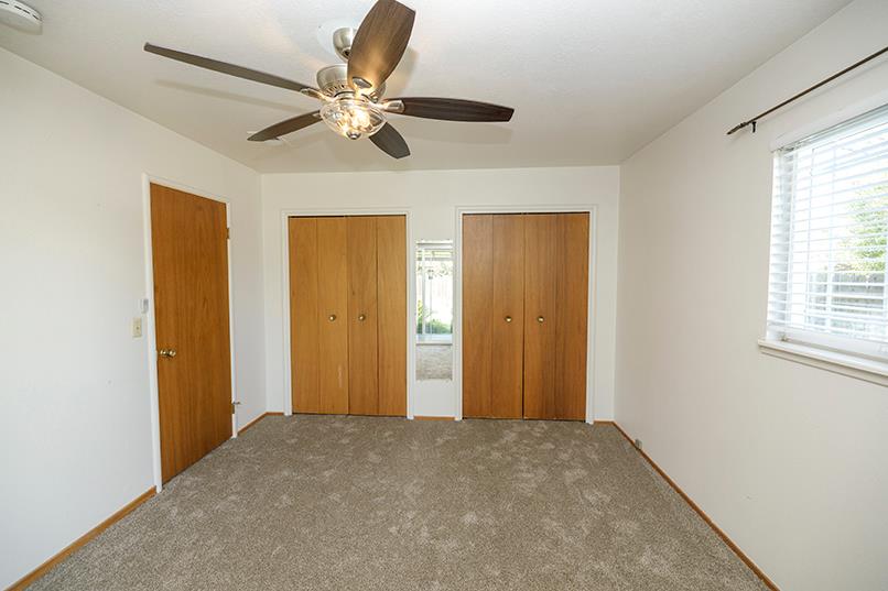 1937 Mulberry Way, Hughson, CA 95326
