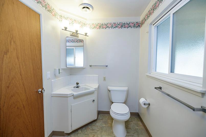 1937 Mulberry Way, Hughson, CA 95326