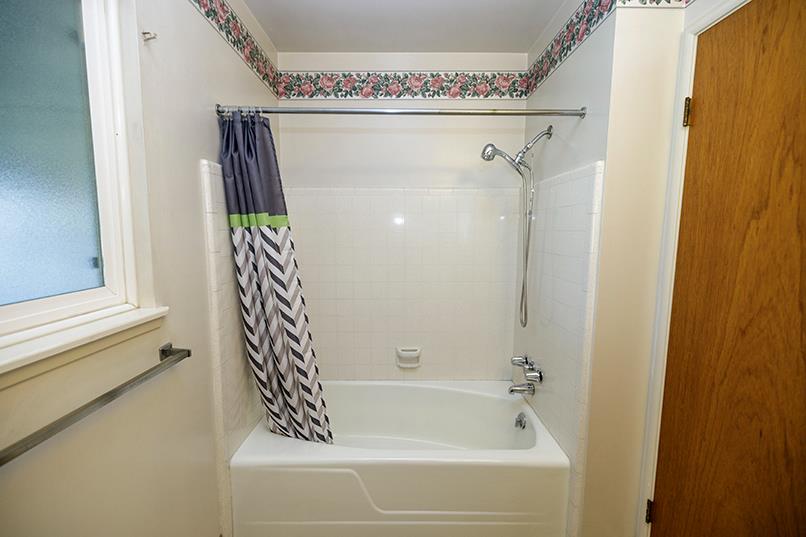 1937 Mulberry Way, Hughson, CA 95326