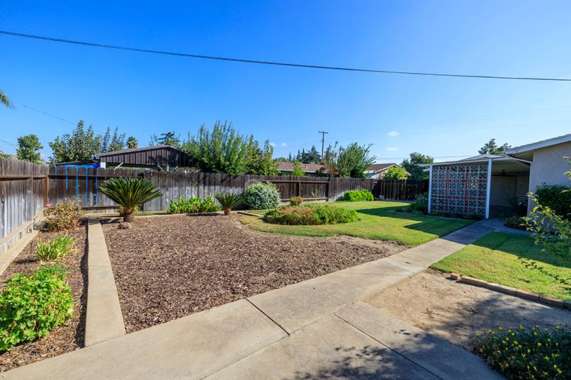 1937 Mulberry Way, Hughson, CA 95326