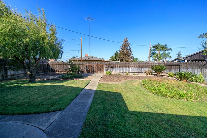 1937 Mulberry Way, Hughson, CA 95326