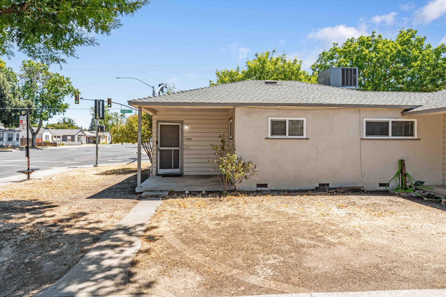 1502 W Orangeburg Ave, Modesto, CA 95350