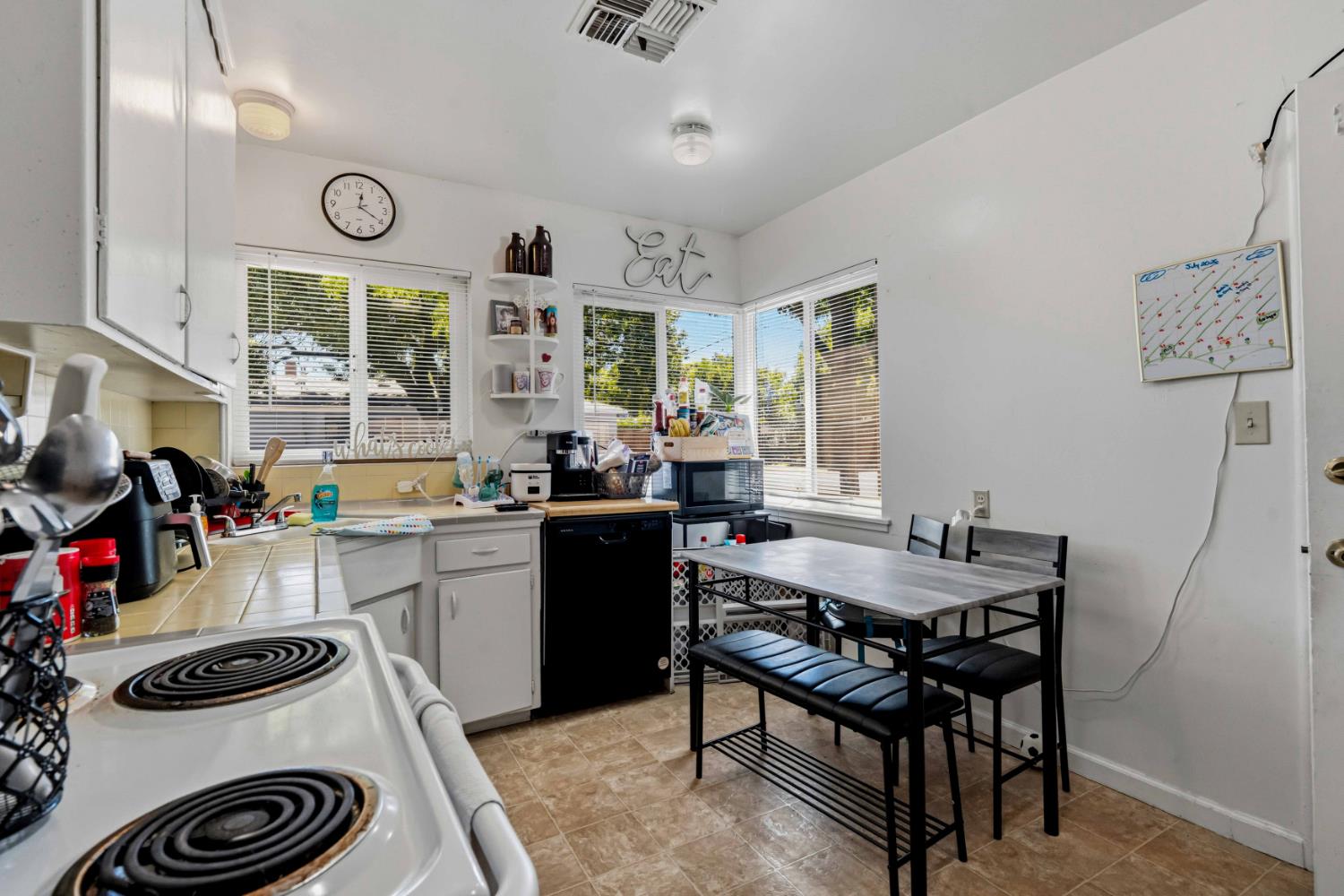 1502 W Orangeburg Ave, Modesto, CA 95350