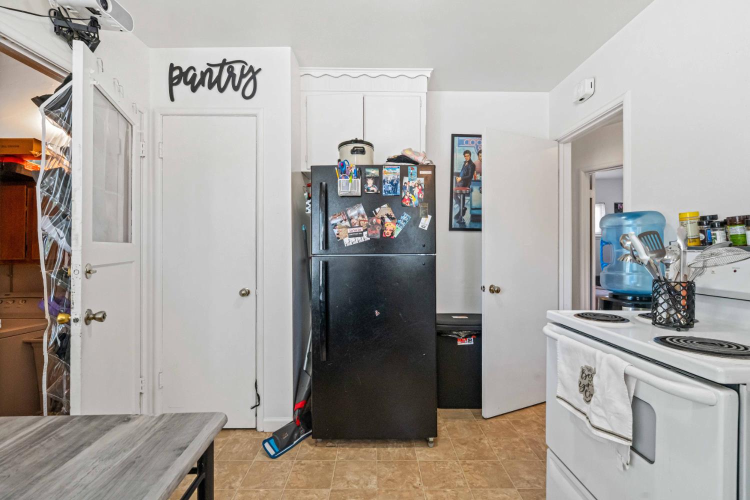 1502 W Orangeburg Ave, Modesto, CA 95350