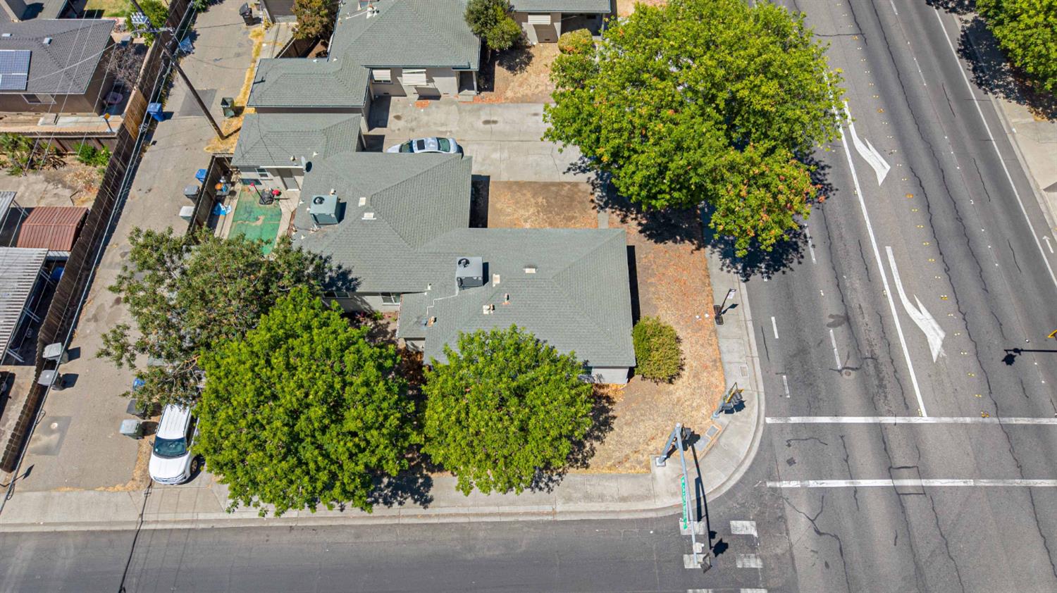 1502 W Orangeburg Ave, Modesto, CA 95350