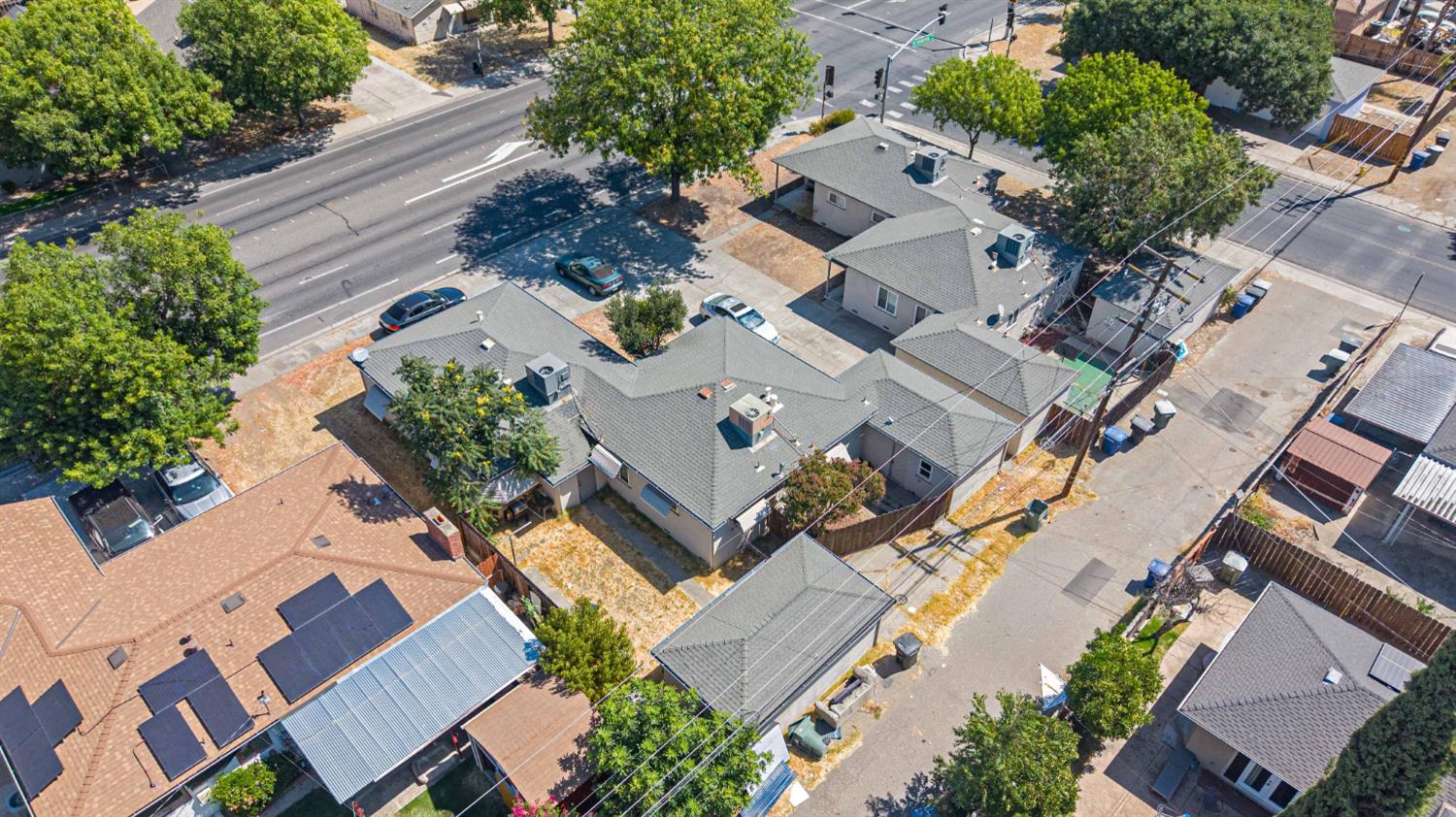 1502 W Orangeburg Ave, Modesto, CA 95350