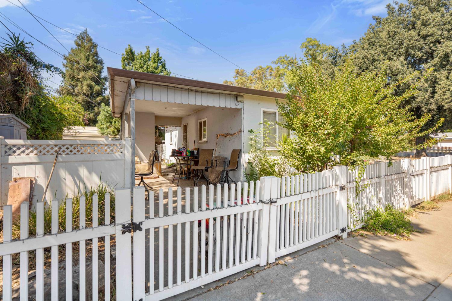 961 El Terino Ave, Modesto, CA 95350