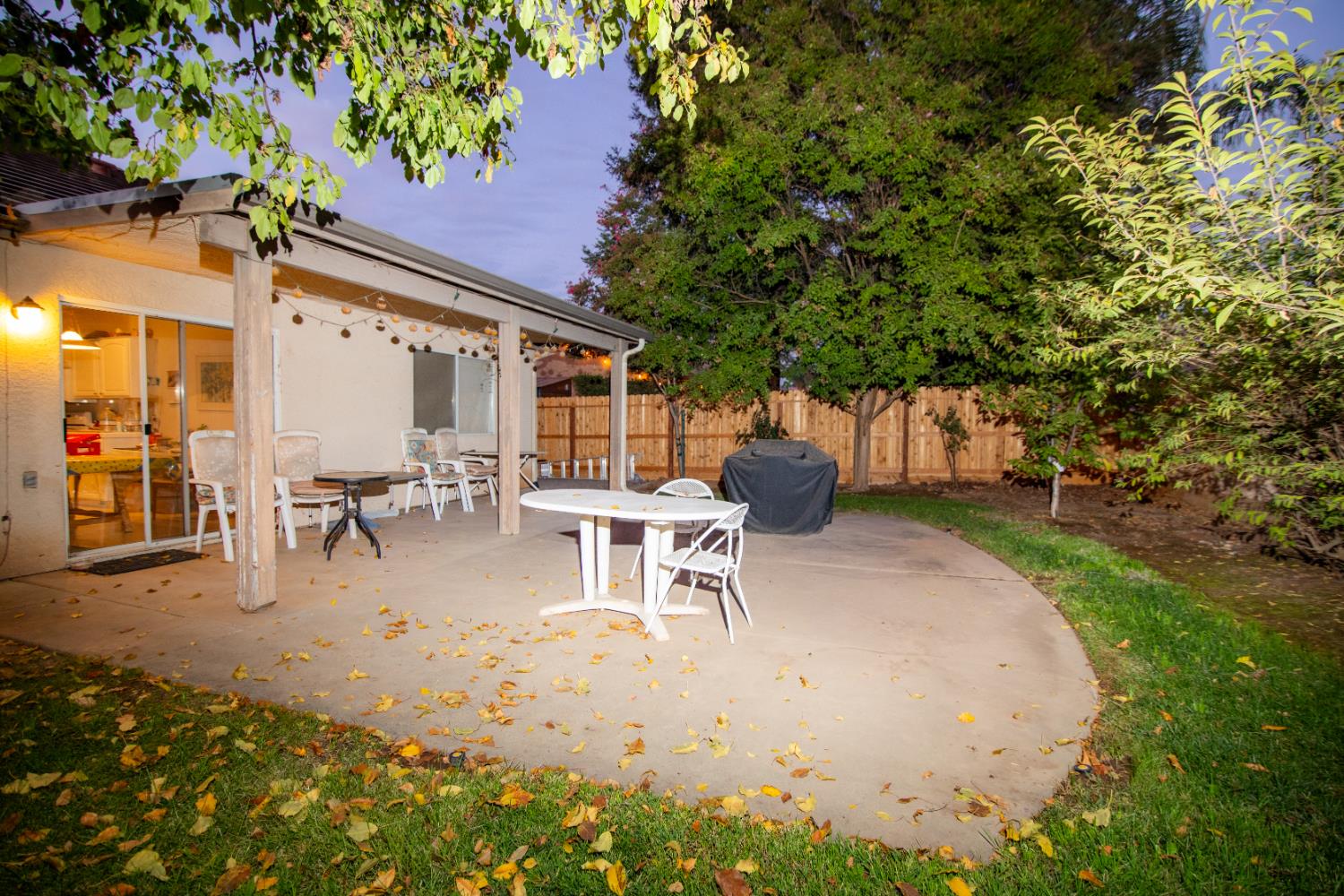 2601 E Pryor Dr, Fresno, CA 93720