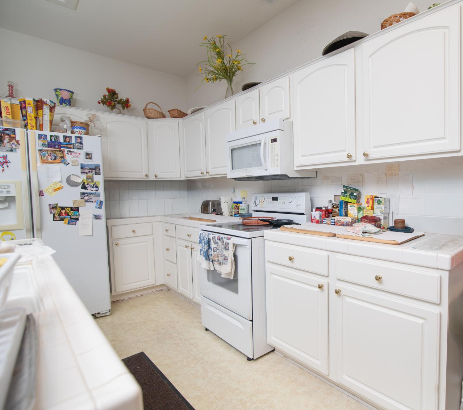 2601 E Pryor Dr, Fresno, CA 93720