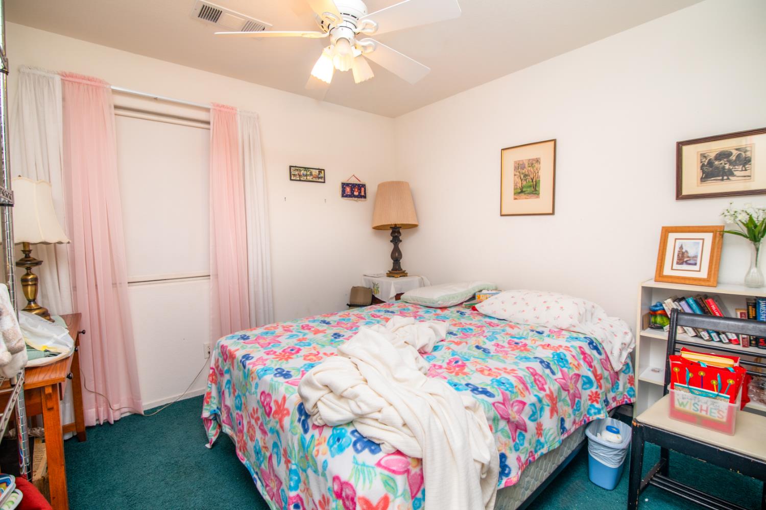 2601 E Pryor Dr, Fresno, CA 93720