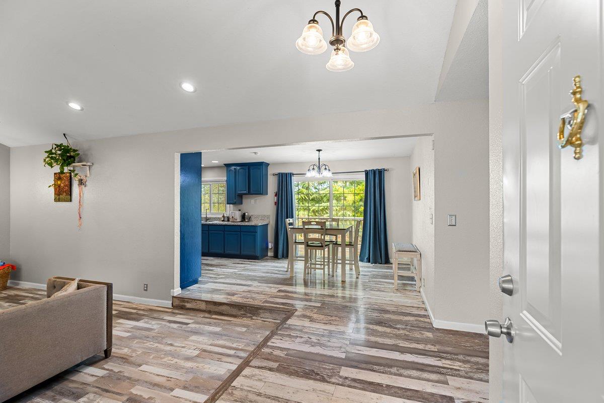 2422 Cheyenne Rd, Copperopolis, CA 95228