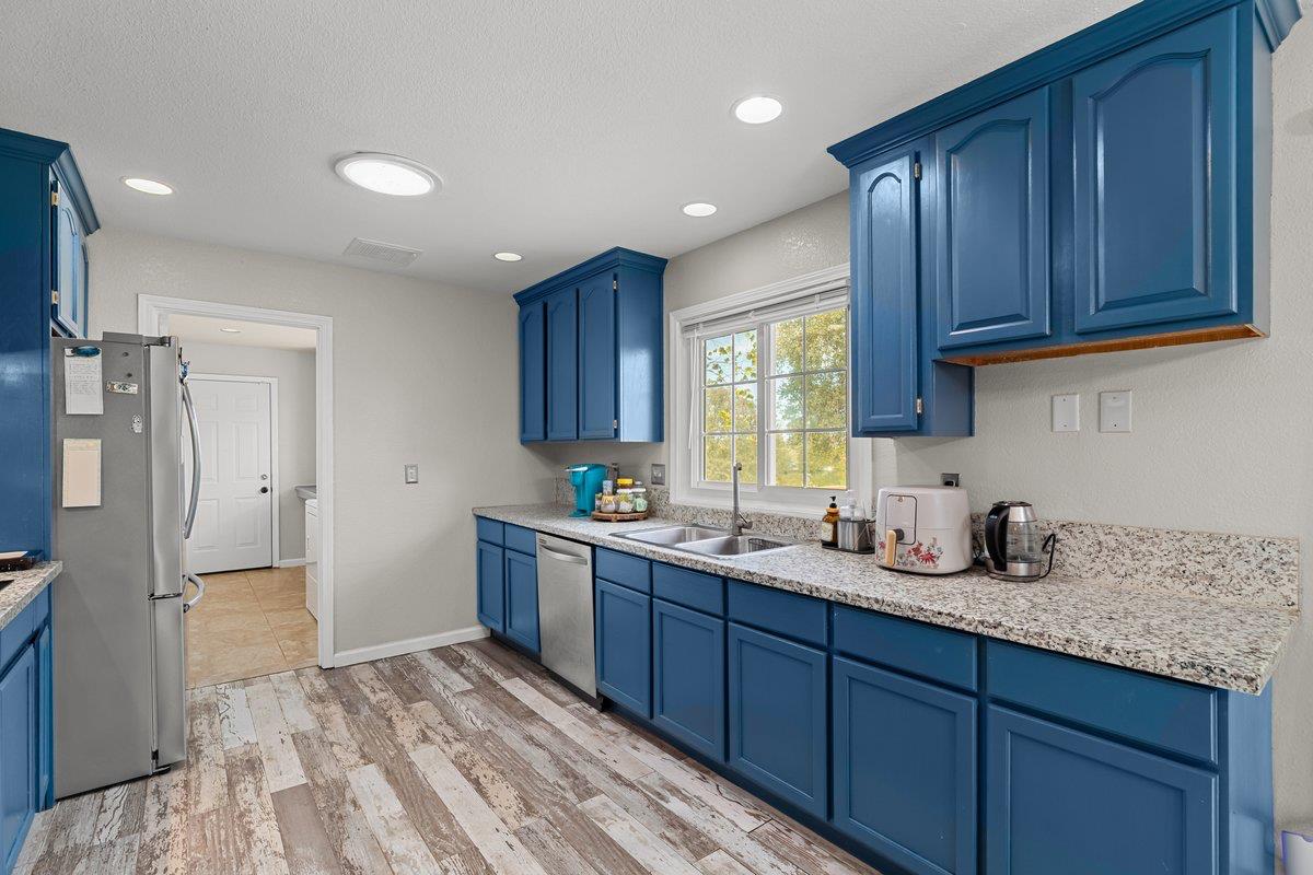 2422 Cheyenne Rd, Copperopolis, CA 95228