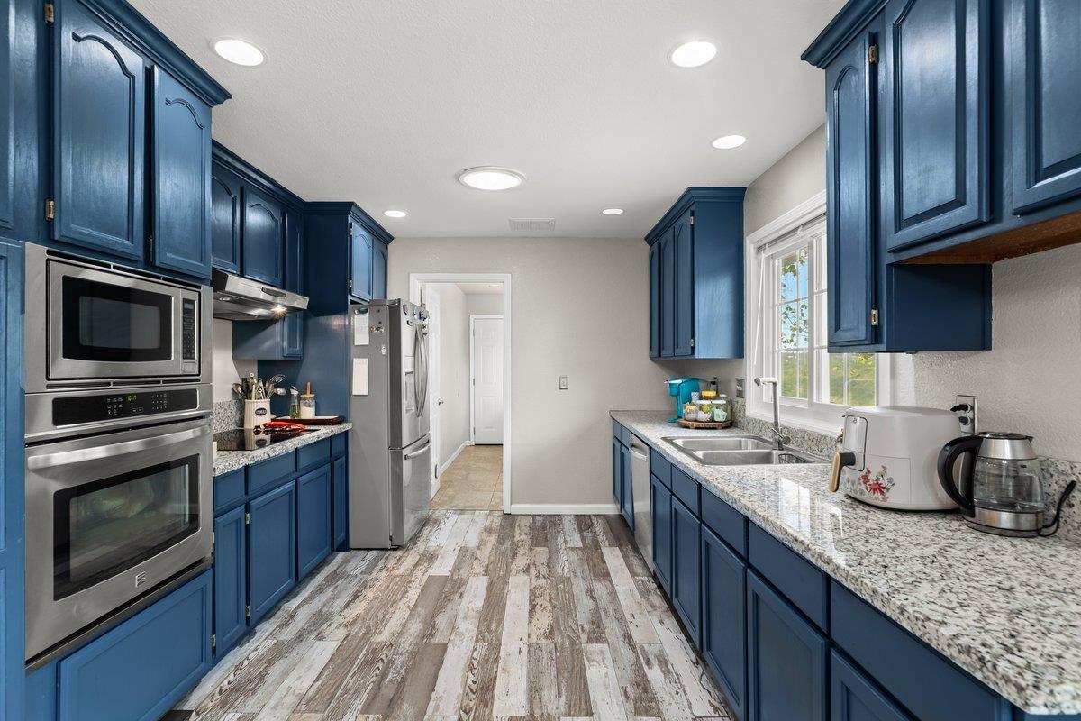 2422 Cheyenne Rd, Copperopolis, CA 95228