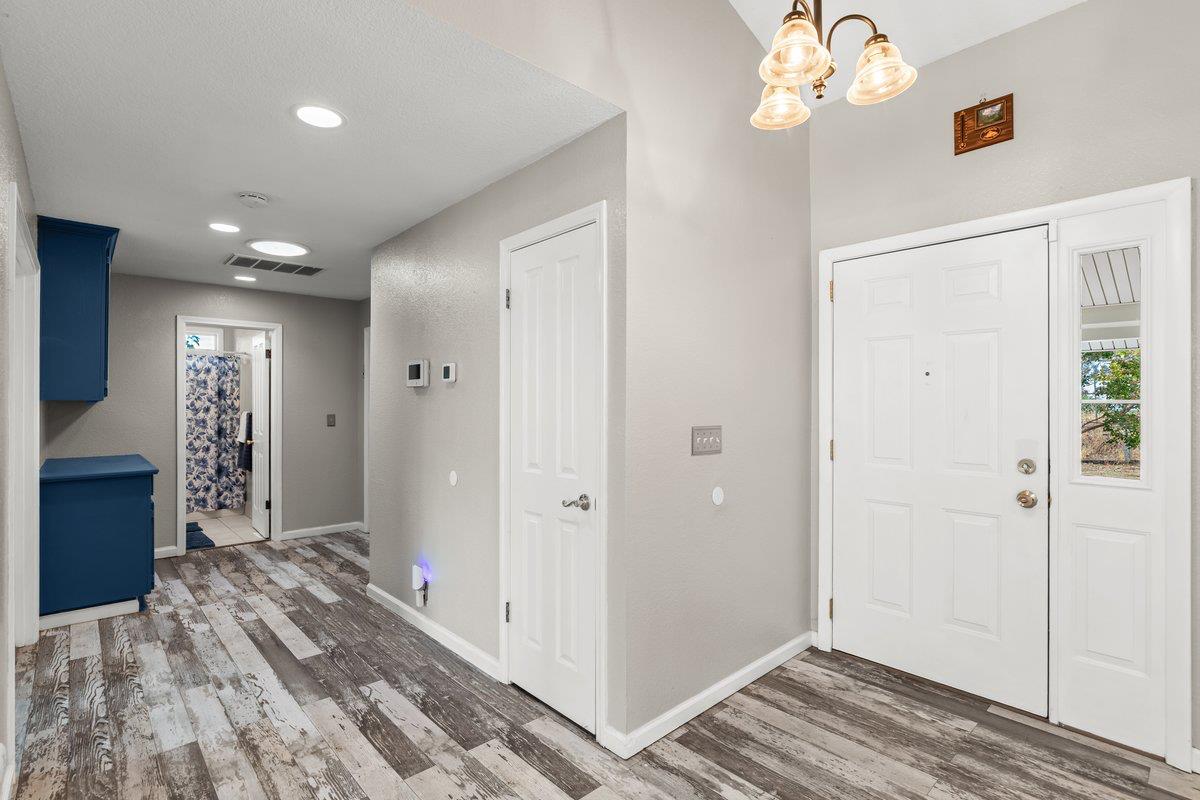 2422 Cheyenne Rd, Copperopolis, CA 95228