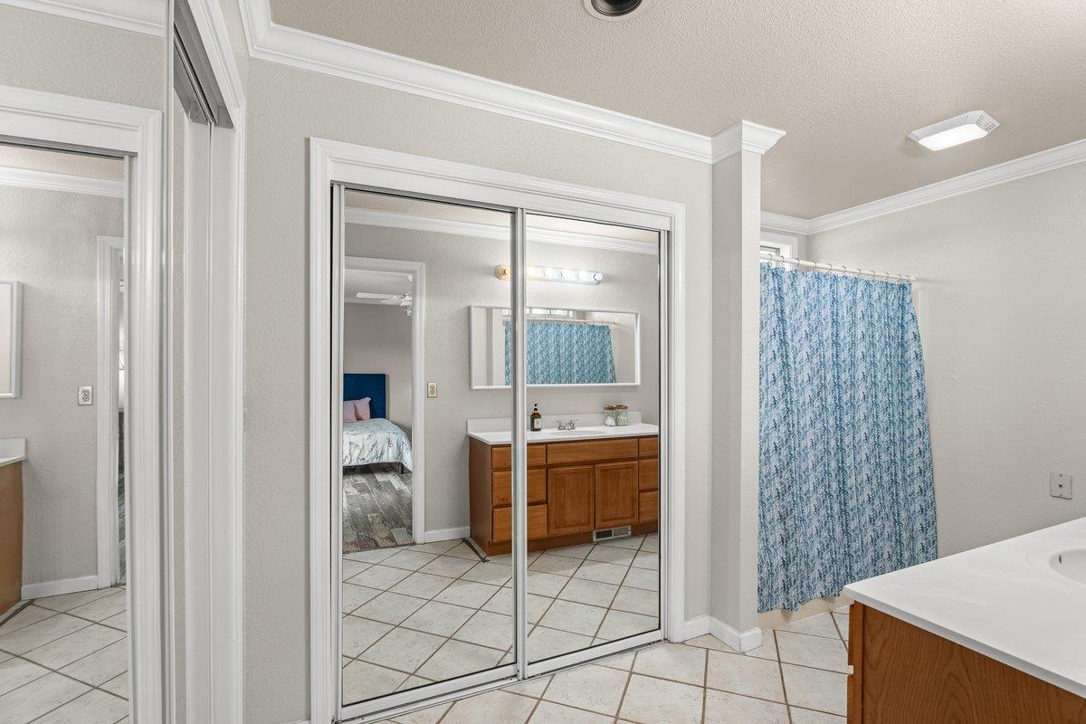 2422 Cheyenne Rd, Copperopolis, CA 95228