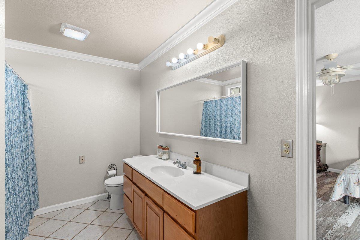 2422 Cheyenne Rd, Copperopolis, CA 95228