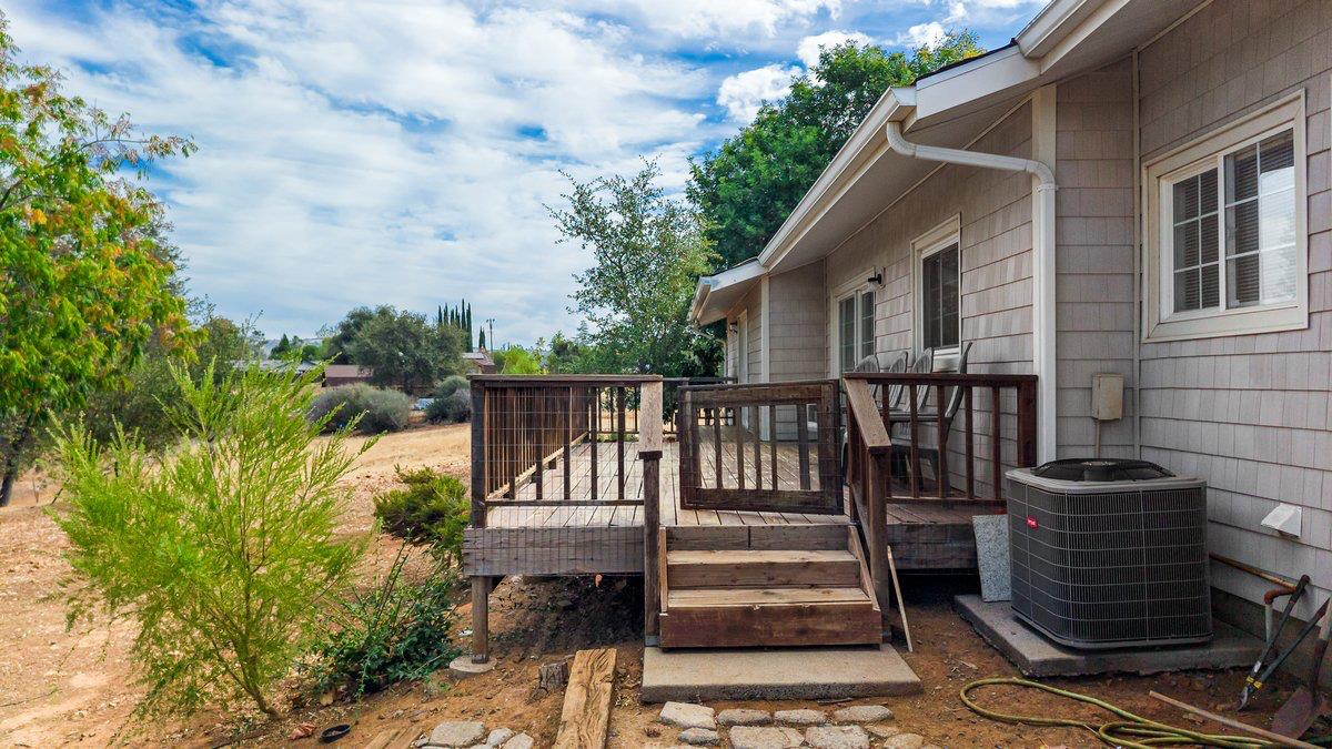2422 Cheyenne Rd, Copperopolis, CA 95228