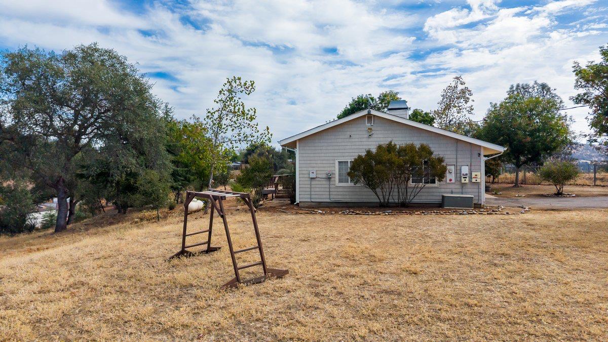 2422 Cheyenne Rd, Copperopolis, CA 95228