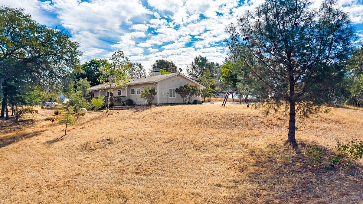 2422 Cheyenne Rd, Copperopolis, CA 95228