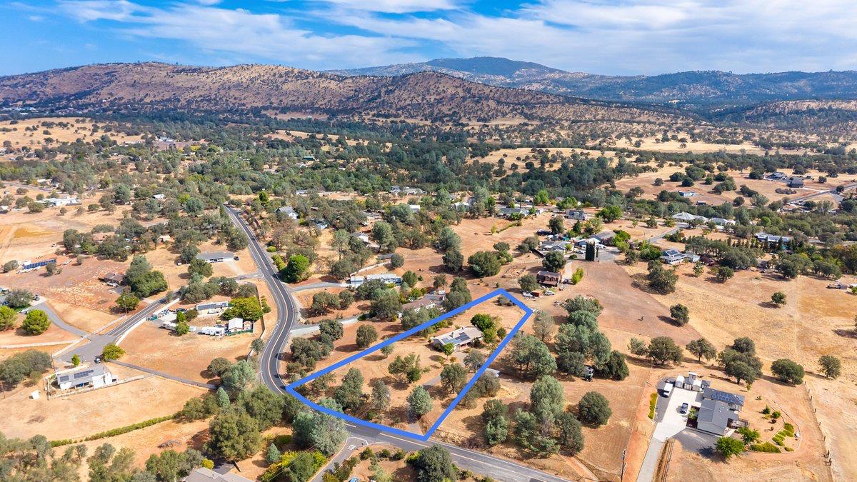 2422 Cheyenne Rd, Copperopolis, CA 95228