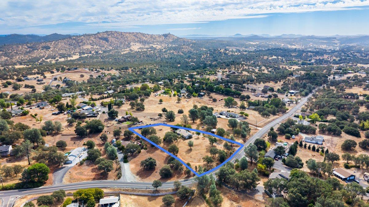 2422 Cheyenne Rd, Copperopolis, CA 95228