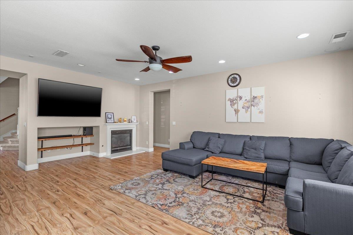 3000 Worchester Way, Modesto, CA 95355
