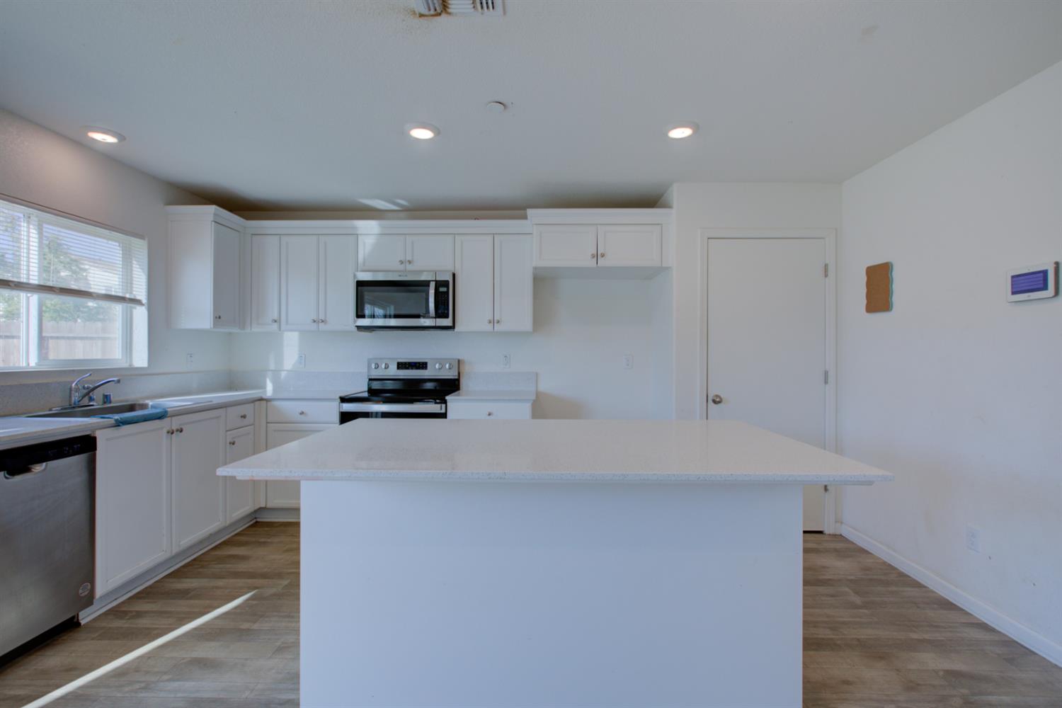2220 Blossom Ranch Rd, Patterson, CA 95363