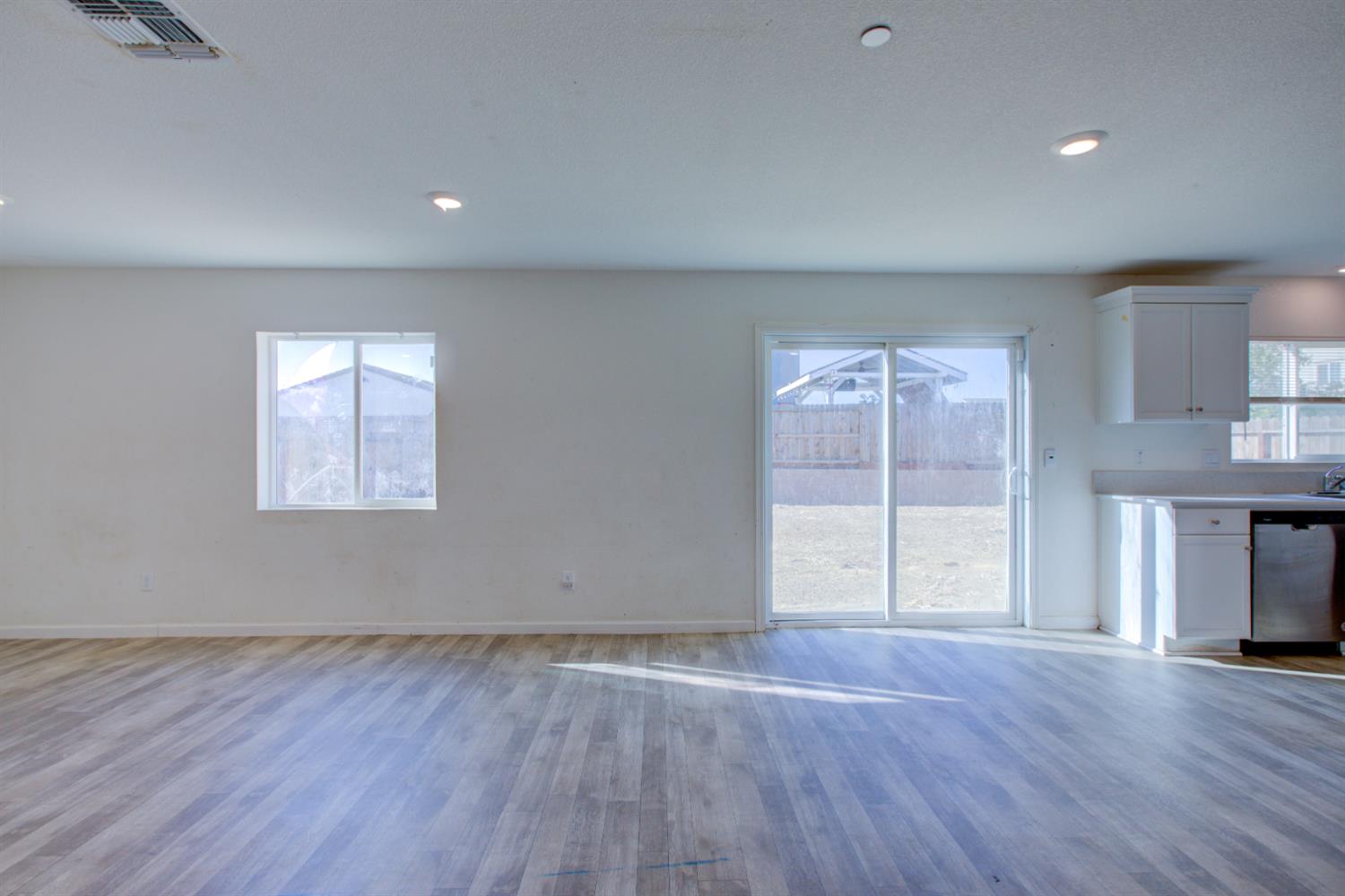 2220 Blossom Ranch Rd, Patterson, CA 95363