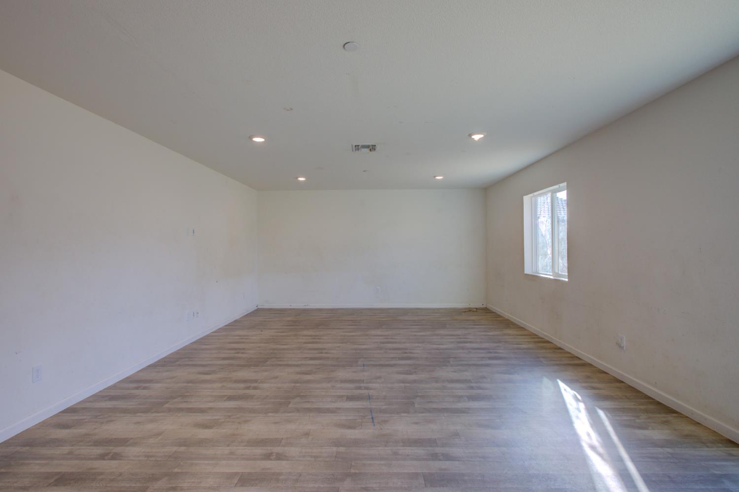 2220 Blossom Ranch Rd, Patterson, CA 95363