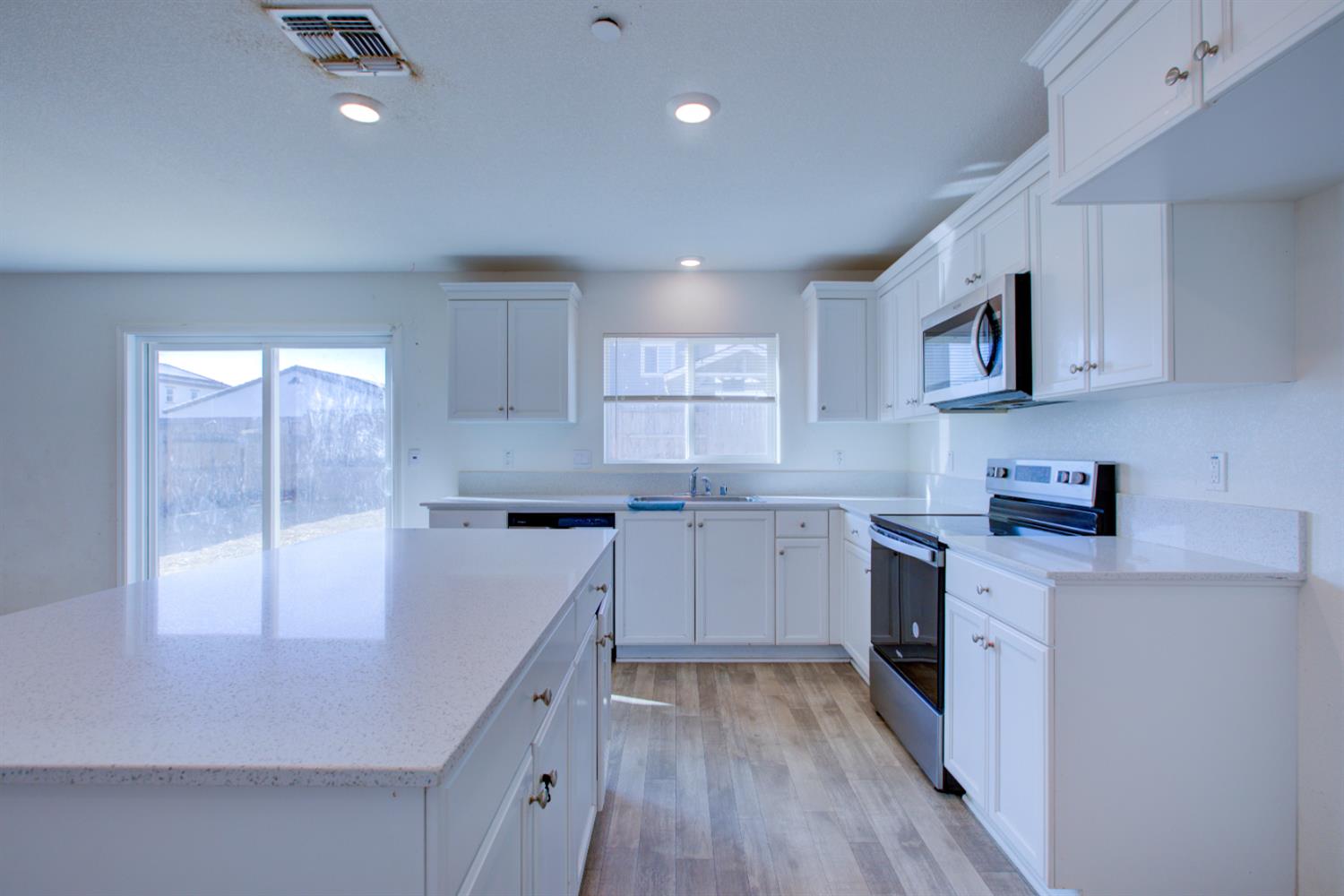 2220 Blossom Ranch Rd, Patterson, CA 95363