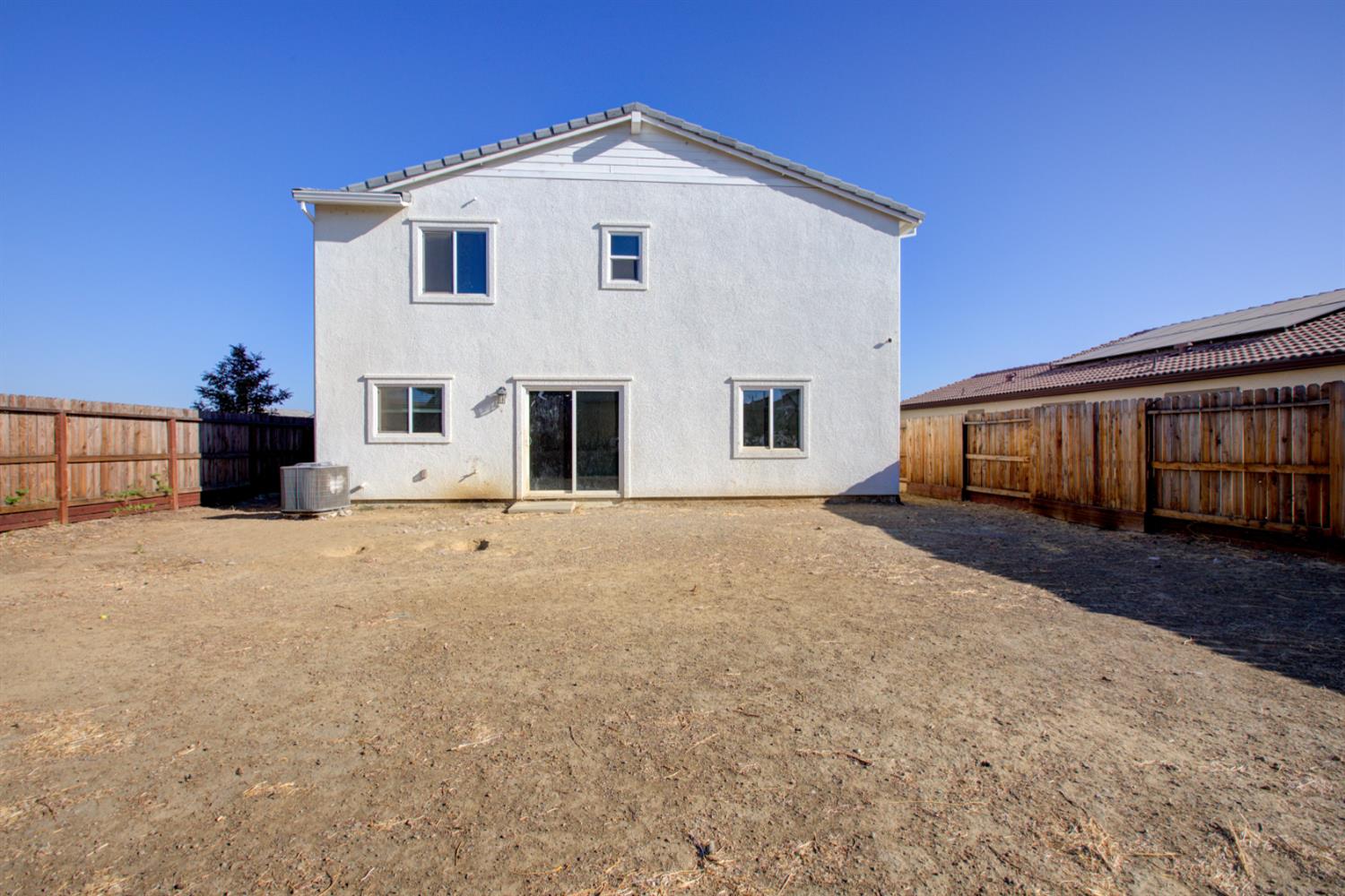 2220 Blossom Ranch Rd, Patterson, CA 95363
