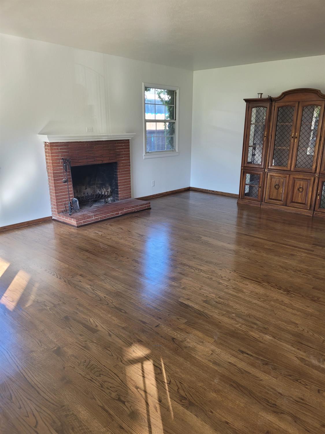 1310 Crescent Dr, Modesto, CA 95350