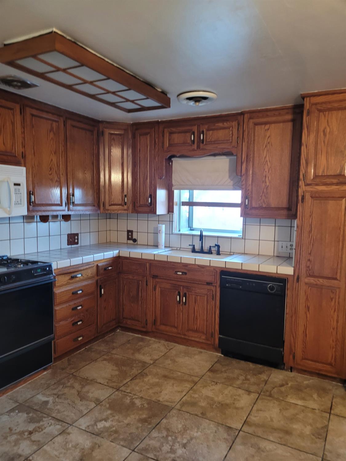 1310 Crescent Dr, Modesto, CA 95350