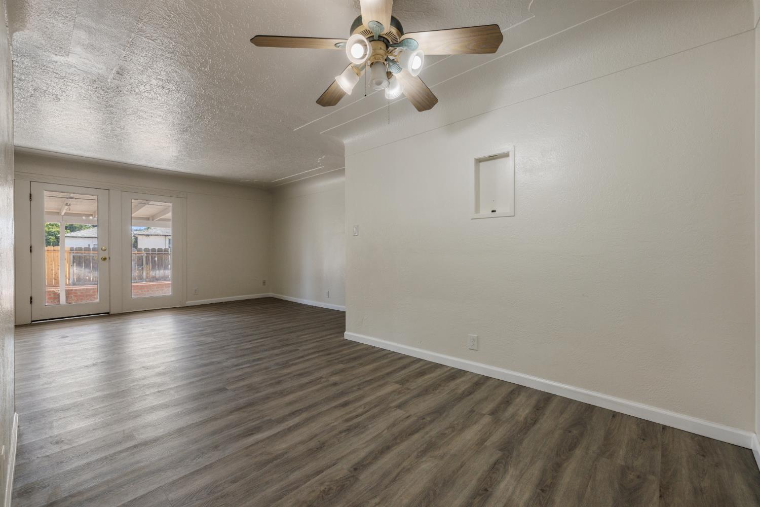 418 Lupton St, Manteca, CA 95337