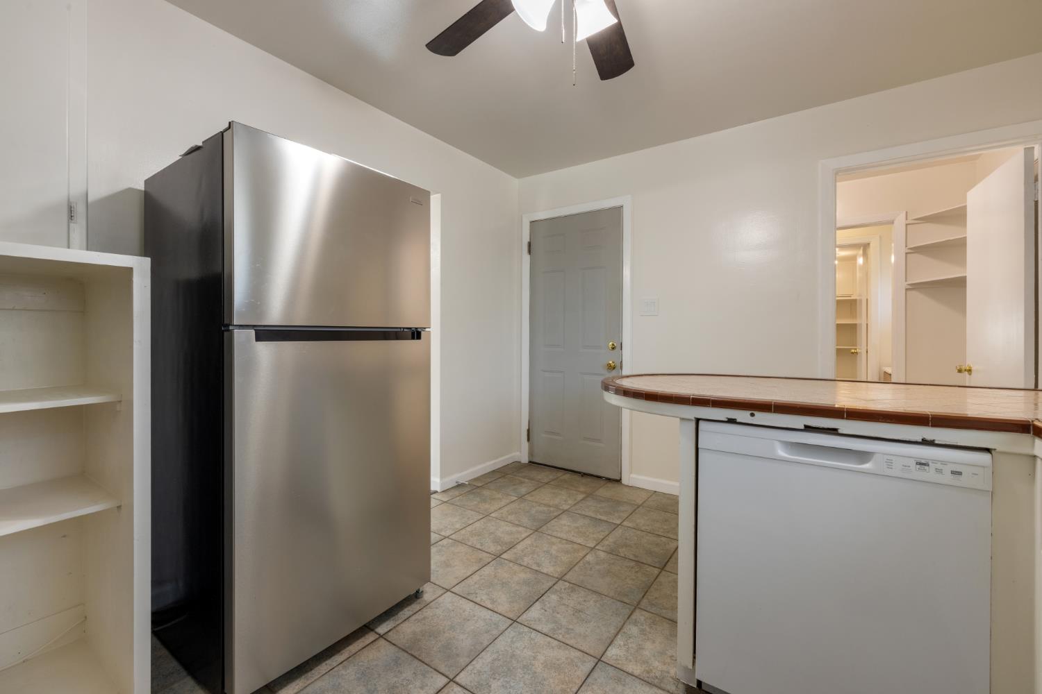 418 Lupton St, Manteca, CA 95337
