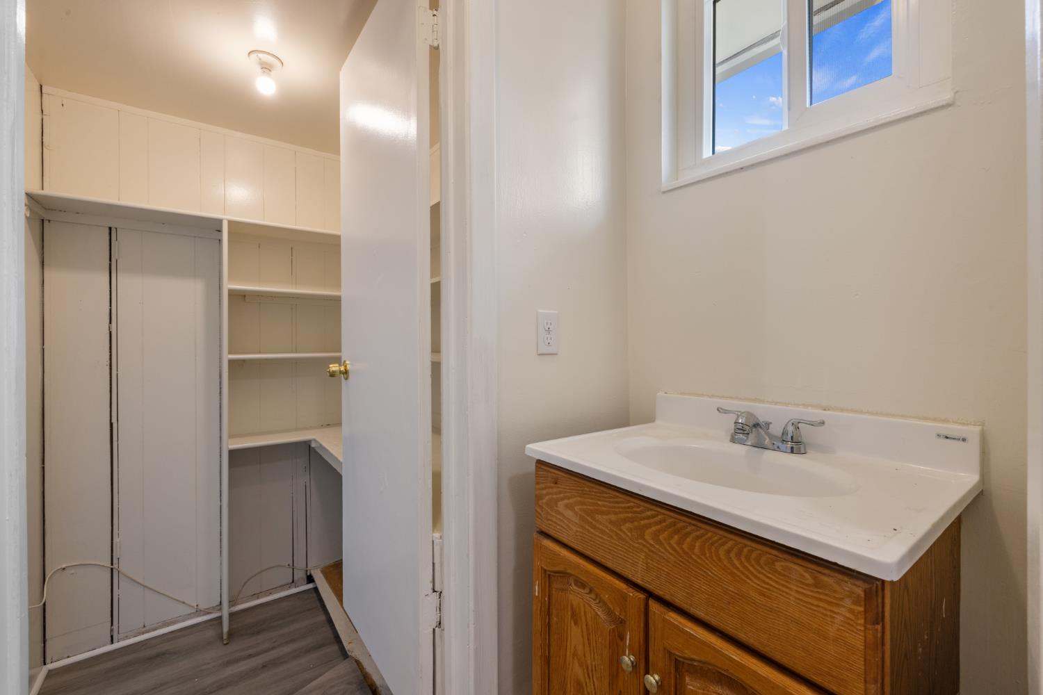 418 Lupton St, Manteca, CA 95337