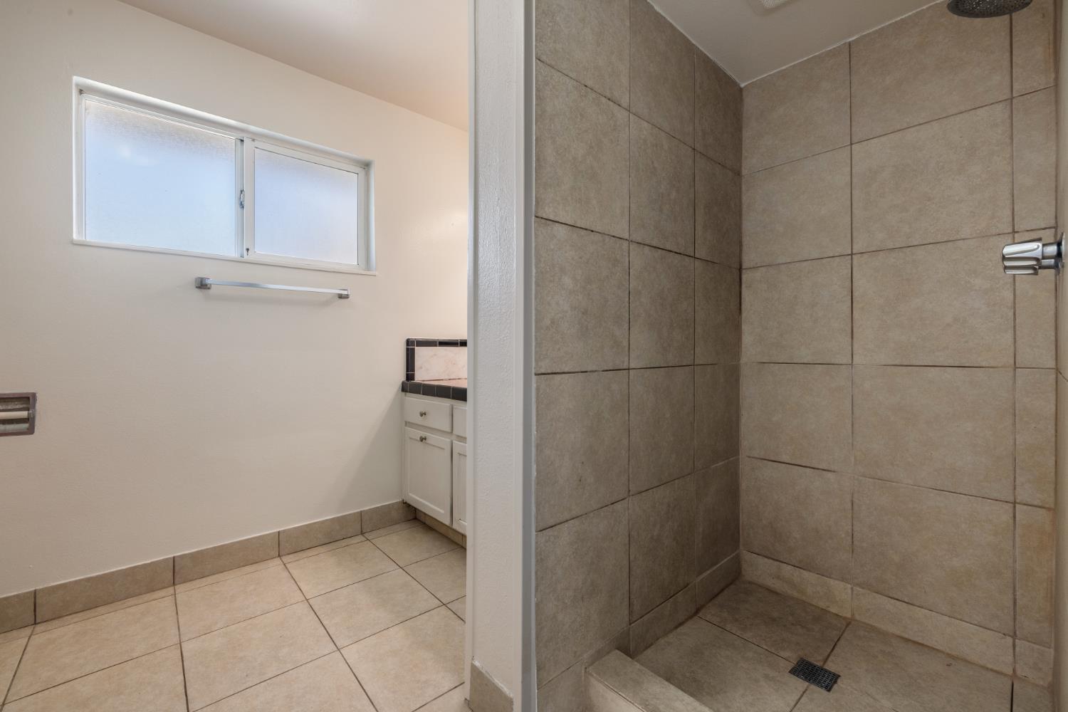 418 Lupton St, Manteca, CA 95337