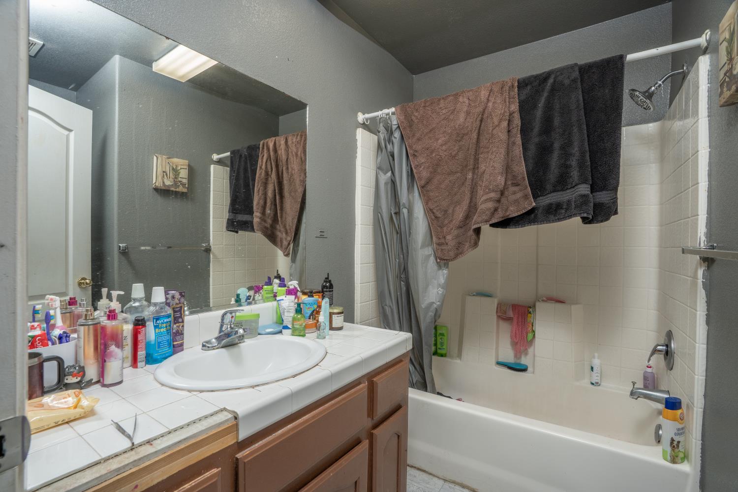 220 Walker Ln, Coalinga, CA 93210