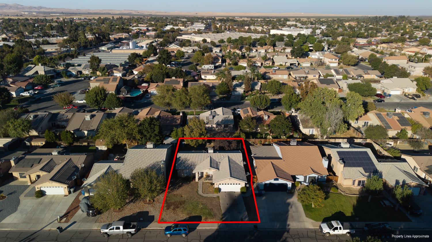 220 Walker Ln, Coalinga, CA 93210