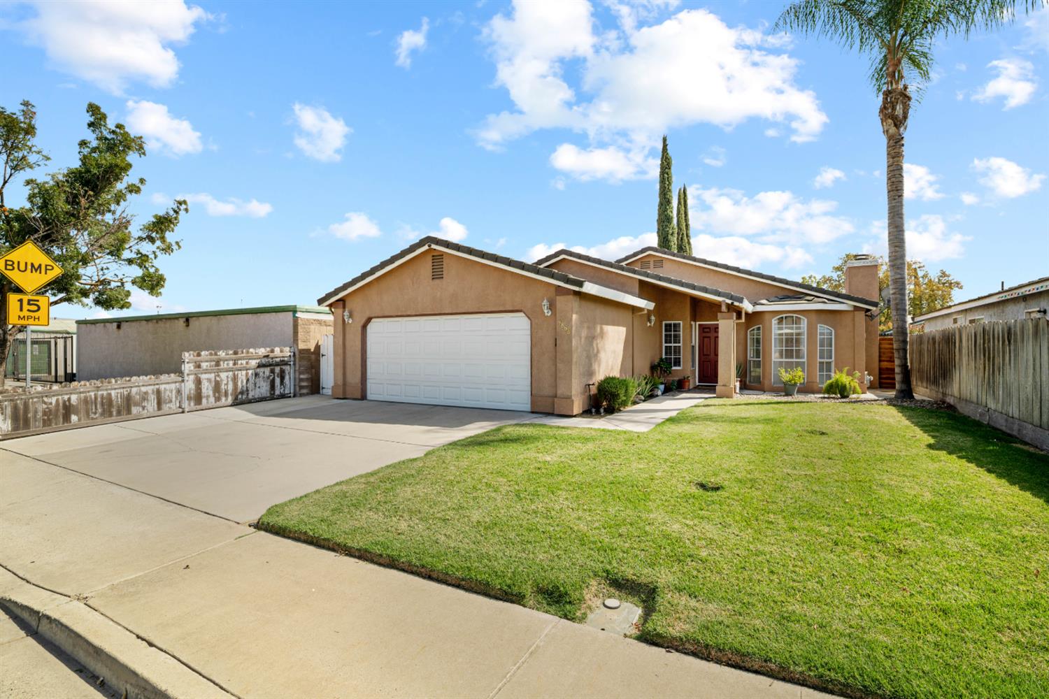 7868 Klint Dr, Hilmar, CA 95324