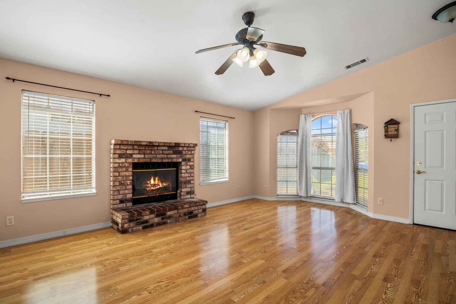 7868 Klint Dr, Hilmar, CA 95324