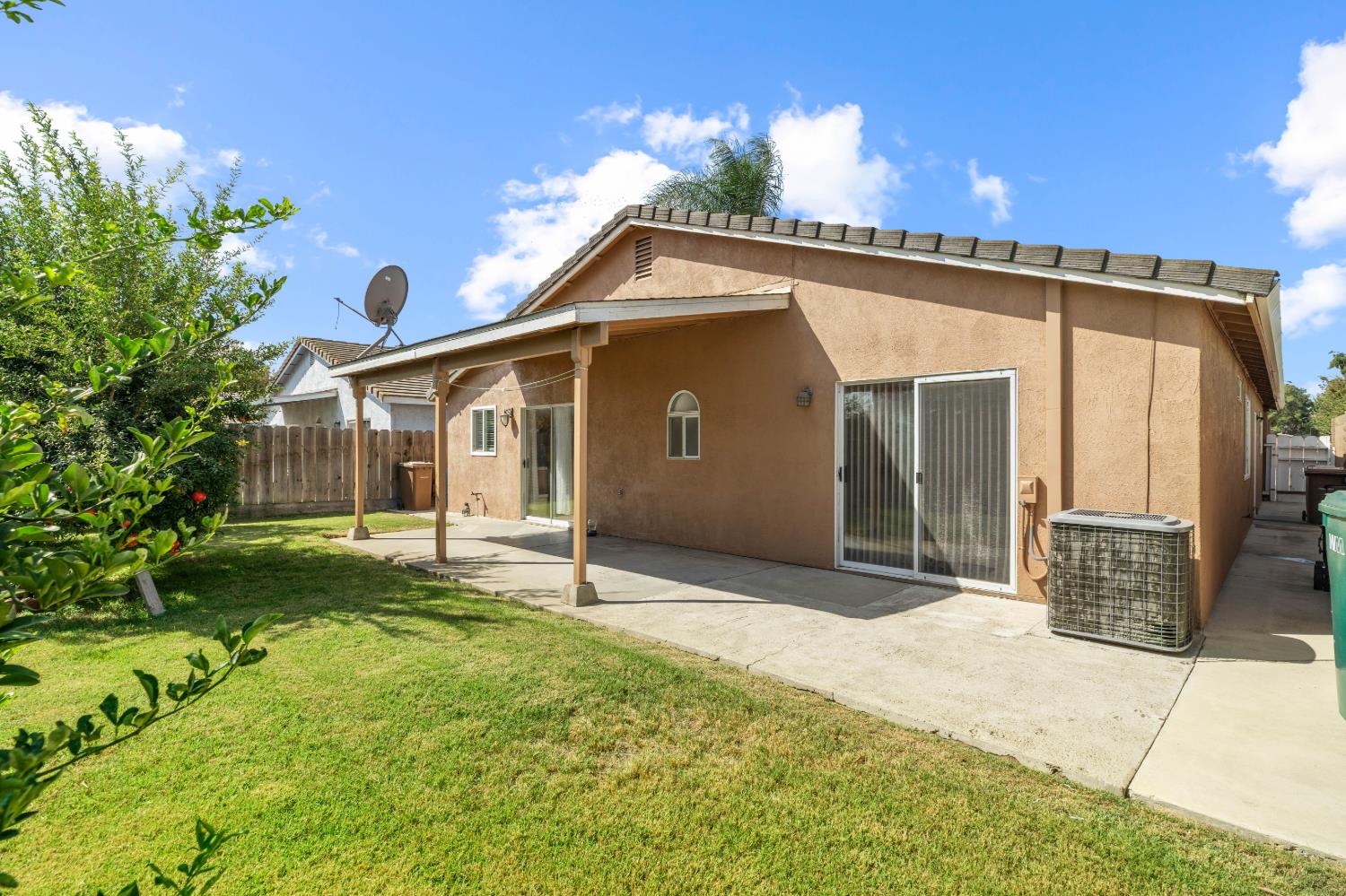 7868 Klint Dr, Hilmar, CA 95324
