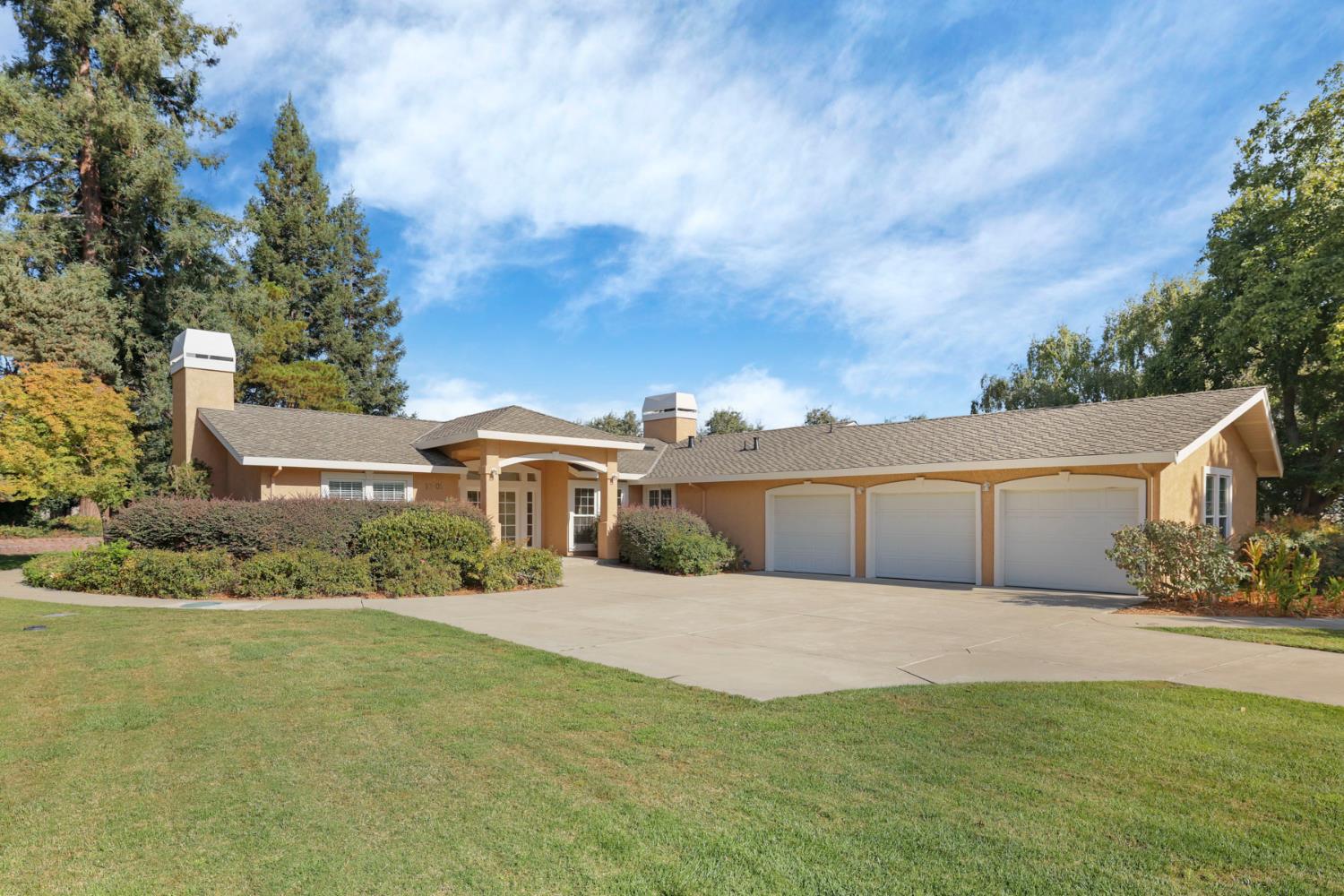 10009 Country Oak Ct, Oakdale, CA 95361